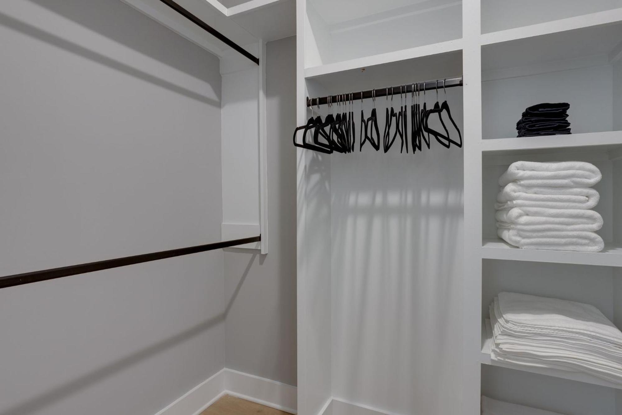 Modern Townhome, 10Min To Downtown! 8Min To Grand Ole Opry! Sleeps 8! Nashville Dış mekan fotoğraf