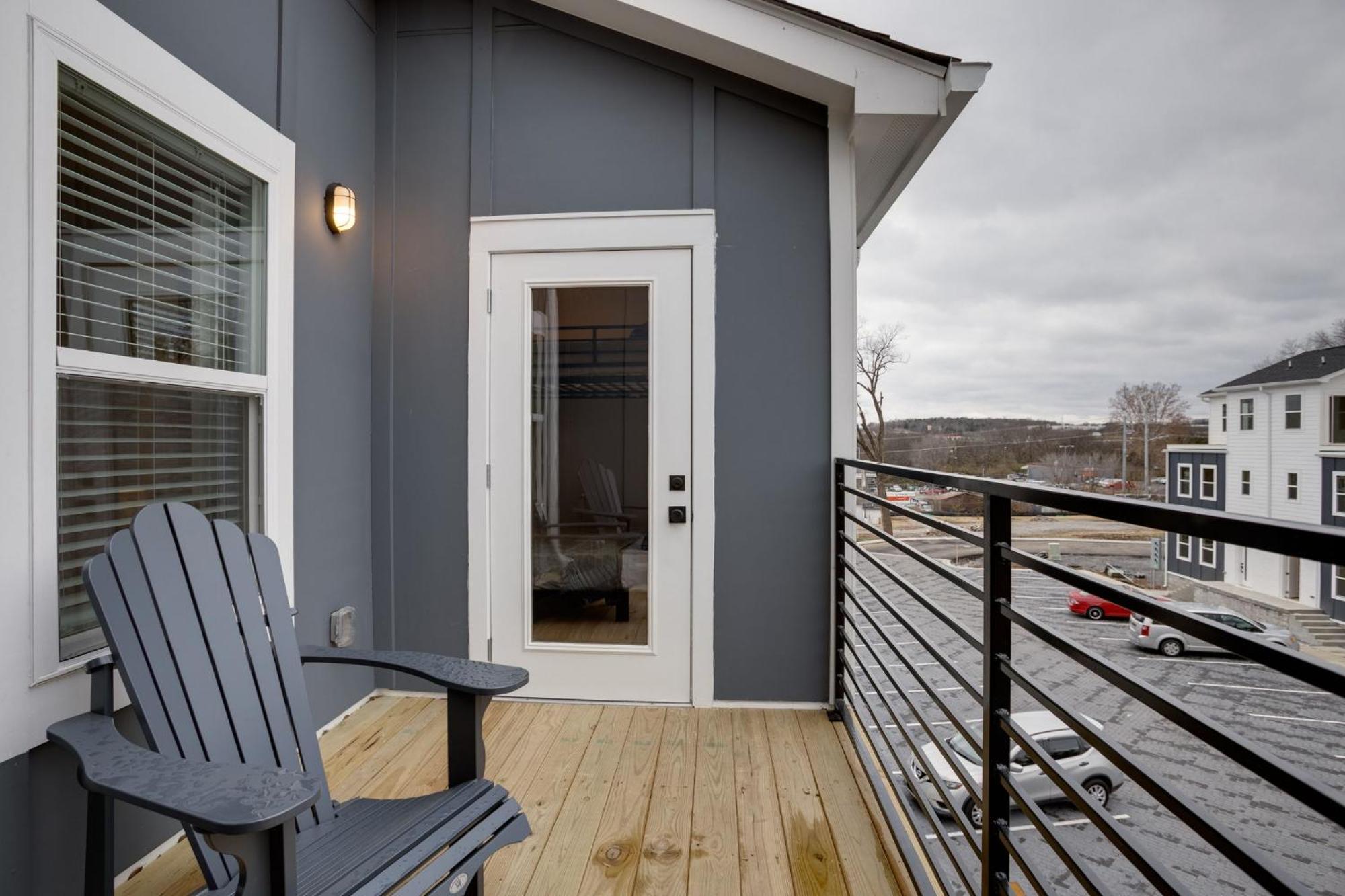 Modern Townhome, 10Min To Downtown! 8Min To Grand Ole Opry! Sleeps 8! Nashville Dış mekan fotoğraf
