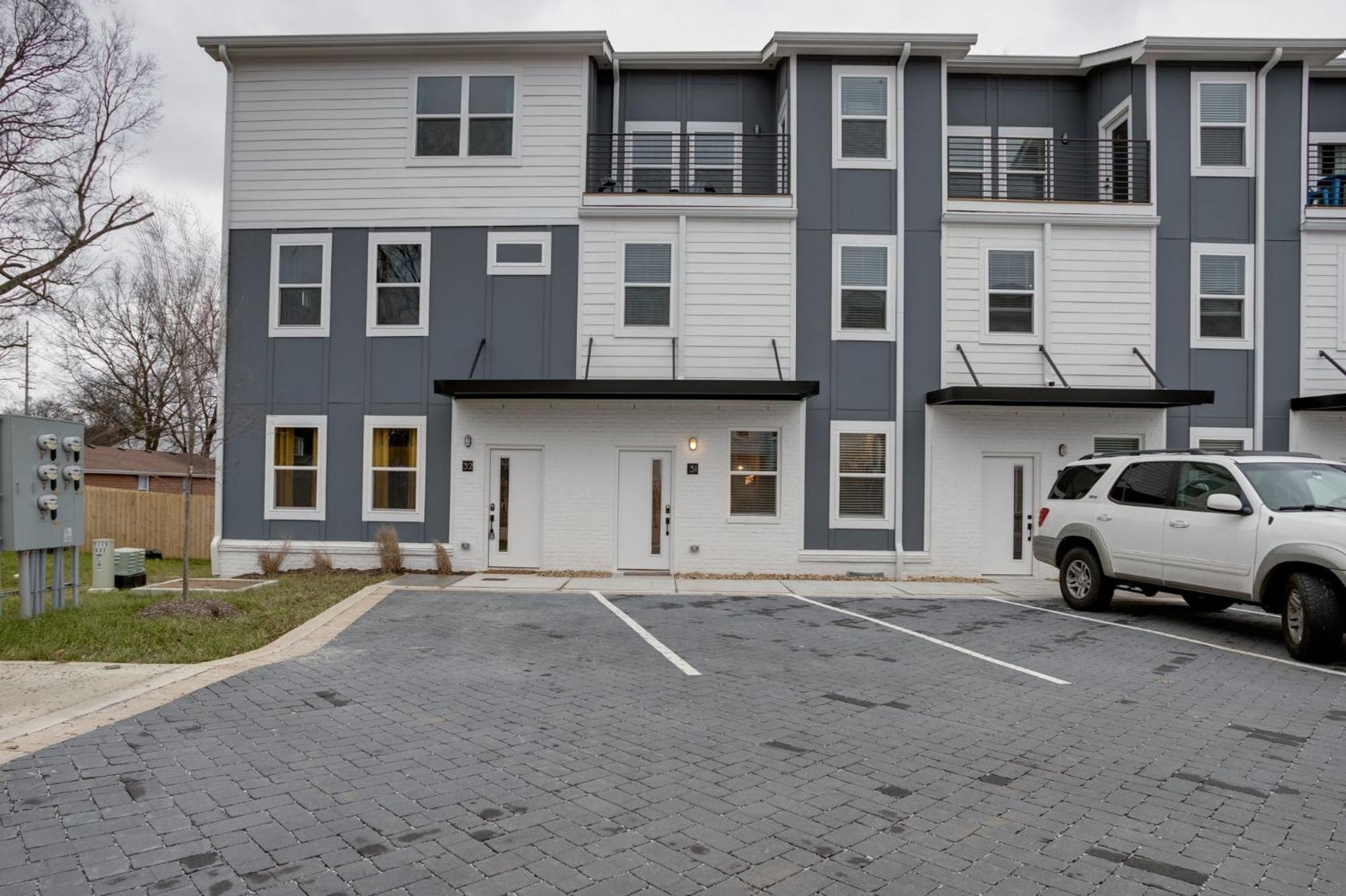 Modern Townhome, 10Min To Downtown! 8Min To Grand Ole Opry! Sleeps 8! Nashville Dış mekan fotoğraf